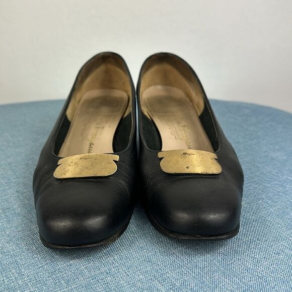 Salvatore Ferragamo Black Leather Square Toe Gold Logo Block Heels Size 7.5 C - Picture 3 of 9